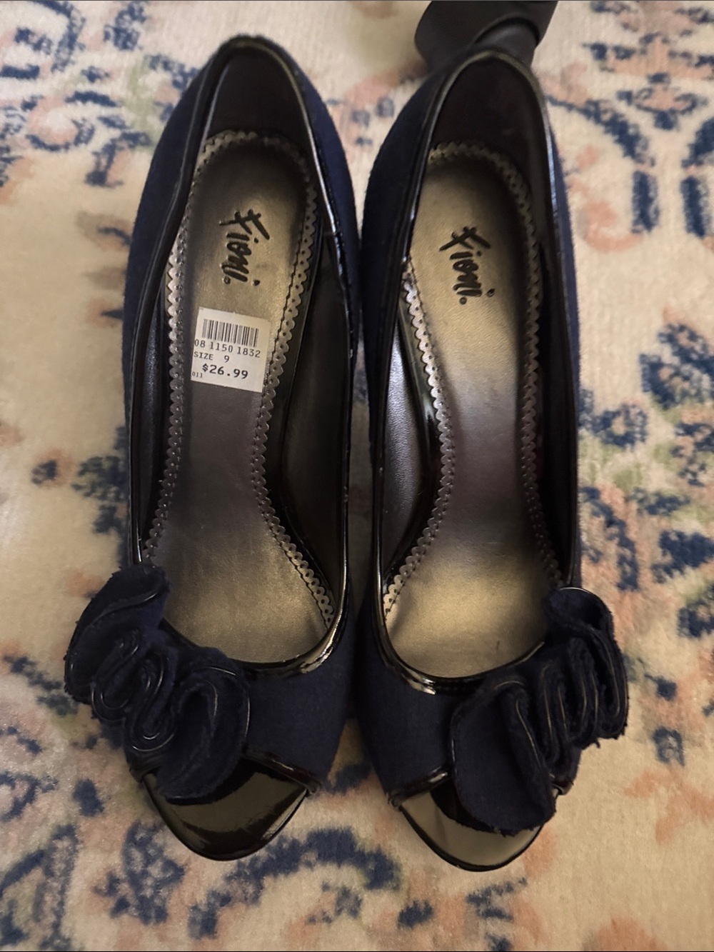 FIONI Clothing Women's Navy and Black heels